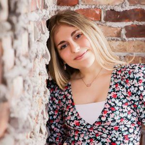 Meet your Posher, Olivia